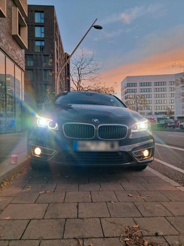 BMW 225xe Active Tourer Plug-in-Hybrid iPe...