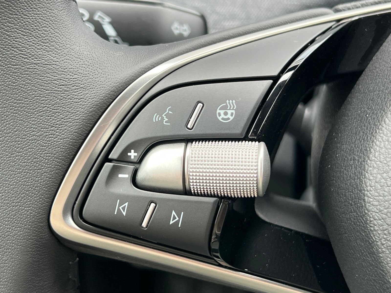 Fahrzeugabbildung SKODA Elroq 60 *AHK, Navi, KESSY*
