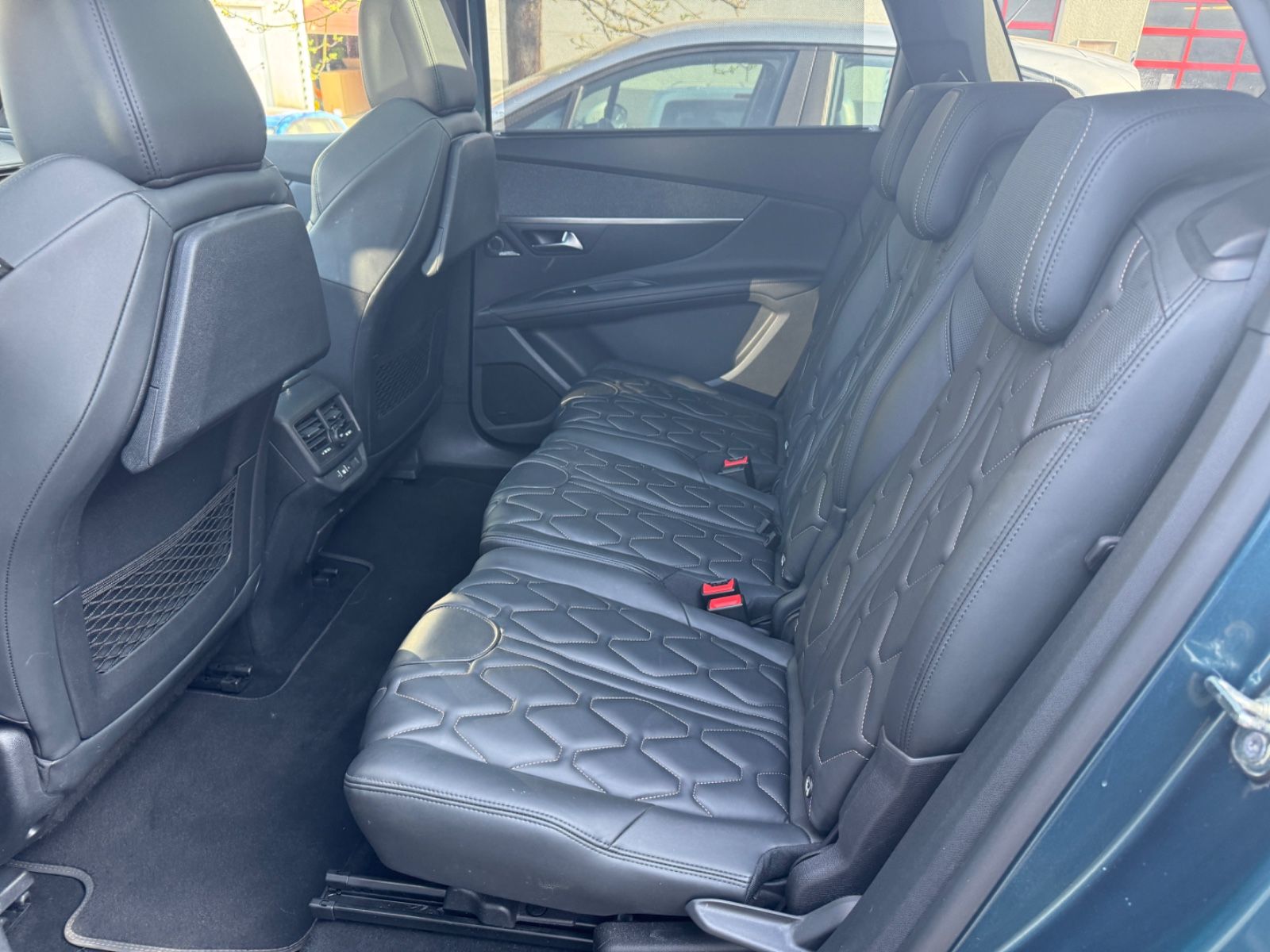 Fahrzeugabbildung Peugeot 5008 Allure GT Line Leder+7 Sitzer+LED+Panorama+