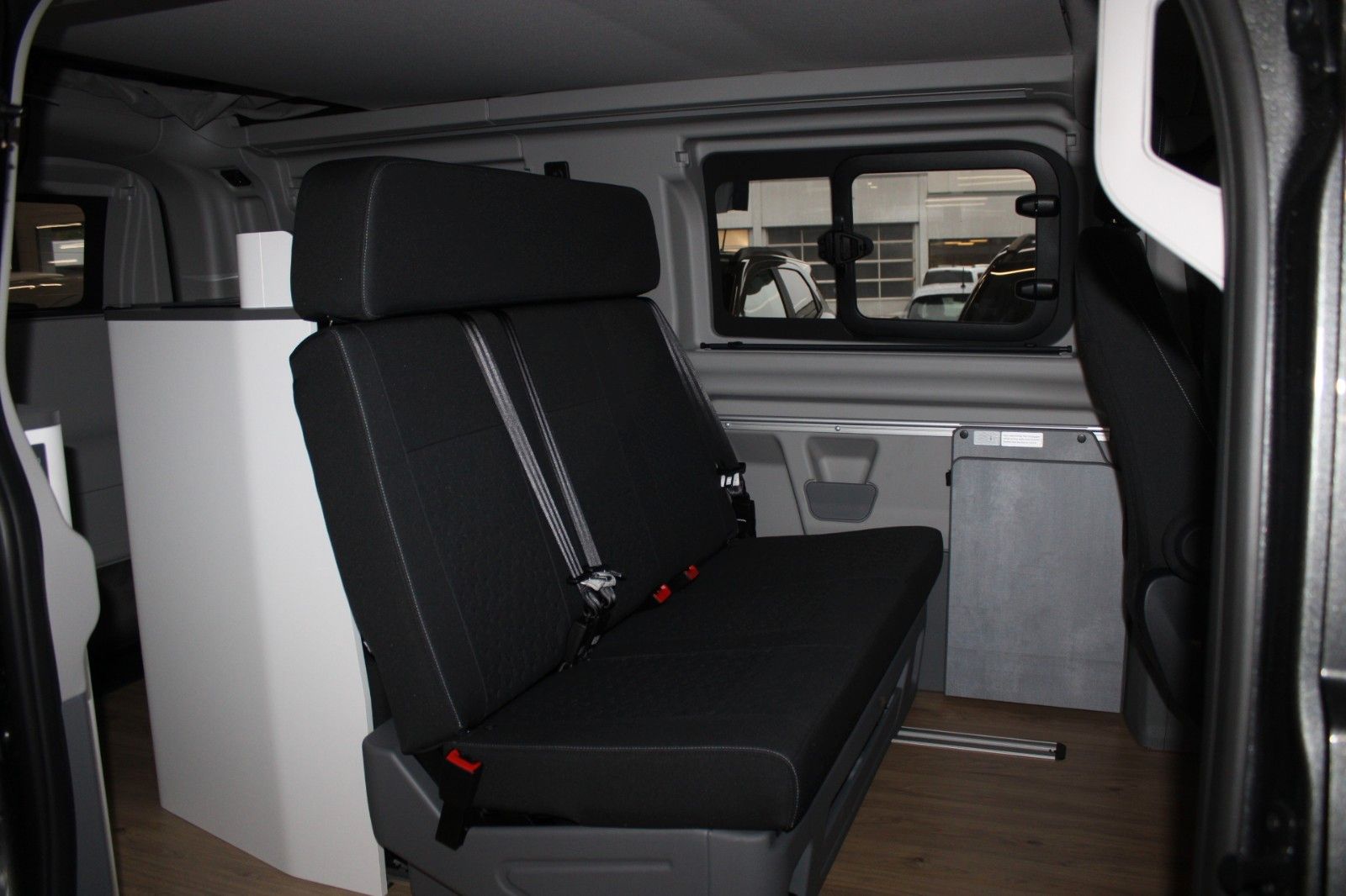 Fahrzeugabbildung Ford NUGGET L1 Titanium MARKISE + Aufstelldach SOFORT