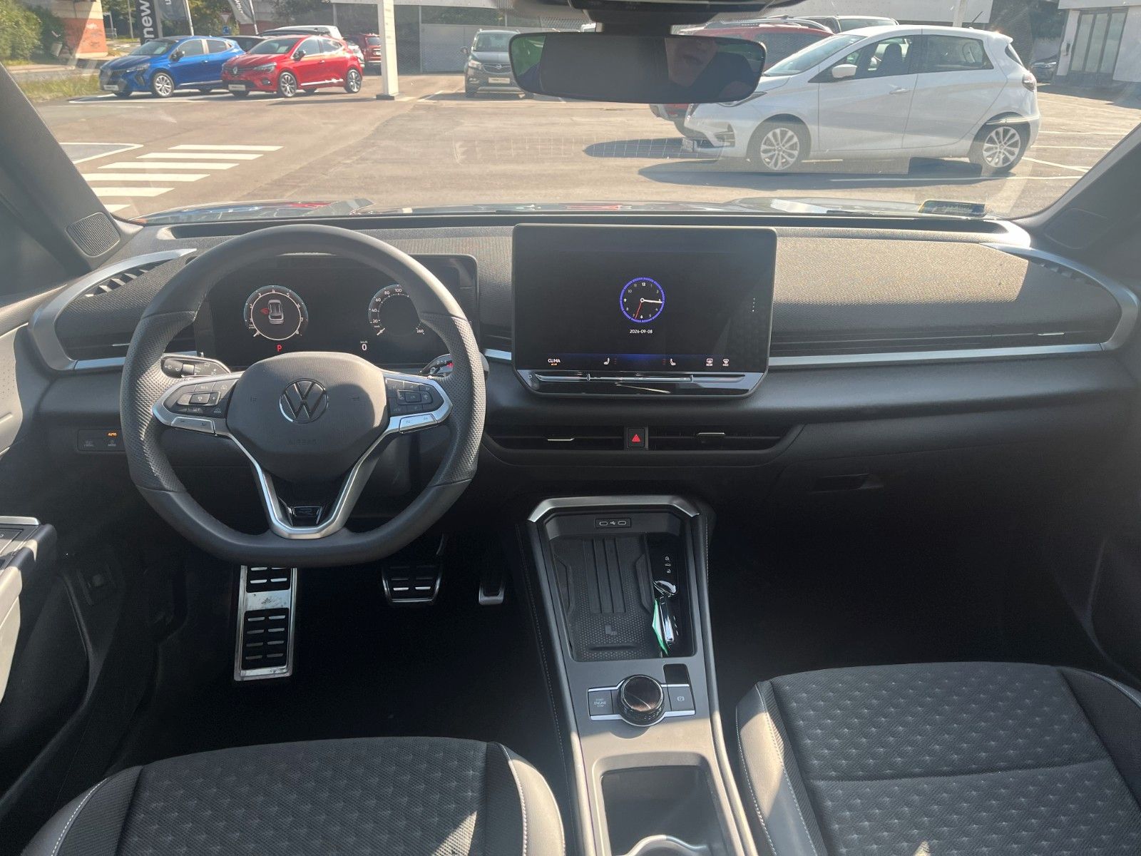 Fahrzeugabbildung Volkswagen T-Roc 1.5 eTSI 110 kW R-Line