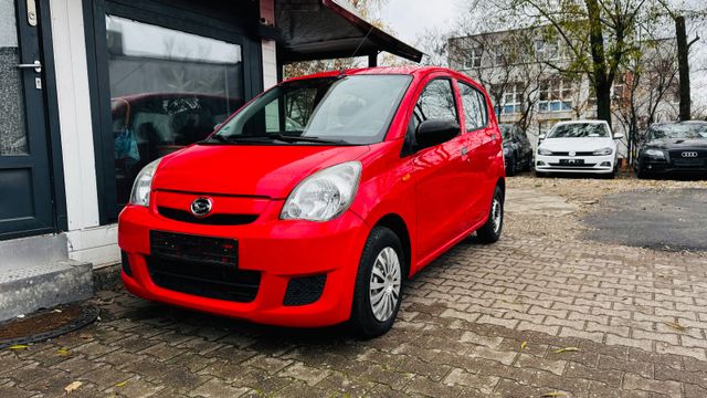 Daihatsu Cuore Basis HU neu/unfallfrei/Navi/Bluetooth