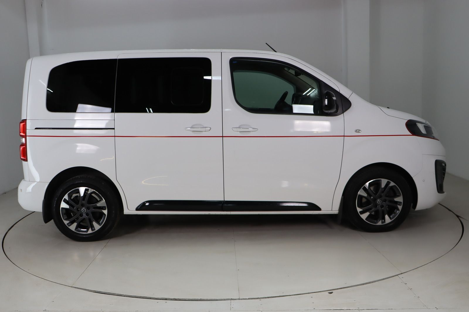 Fahrzeugabbildung Opel Zafira 2.0 CDTi Life S INNOVATION