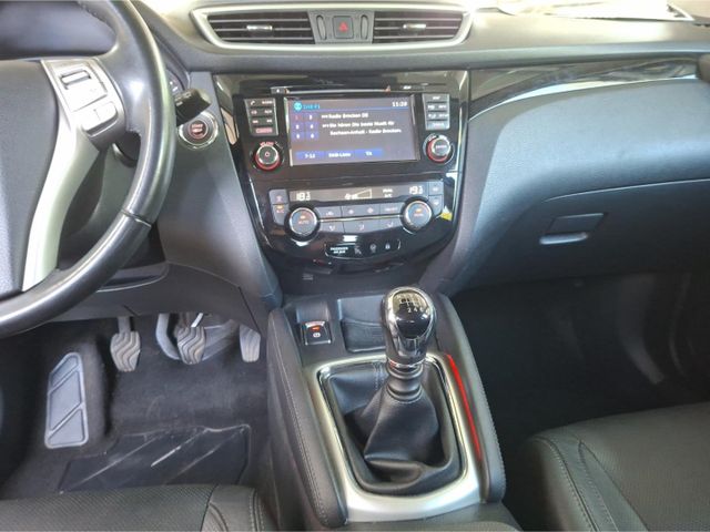 Nissan Qashqai Tekna 1.6 °LED°AHK°Pano°Kamera°SHZ°BF°