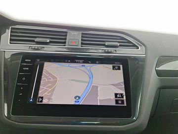 Volkswagen Tiguan - 11