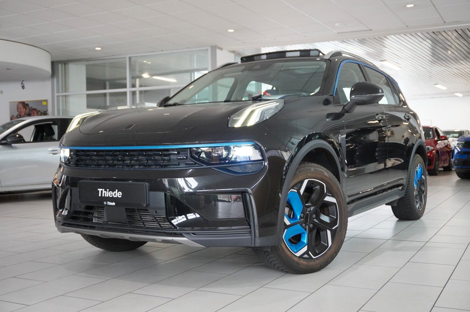 Fahrzeugabbildung Lynk&Co 01 1.5T HEV HYBRID NAVI/LED/SPORT/VIRT./PANO/DAB