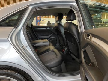 MYAUTOCENTER – Gebraucht- und Jahreswagen mit Werkstattservice in Pfaffenhofen Audi A3 Limousine ultra *LED*NAVI*TEILLEDER*SZHZ*PDC*