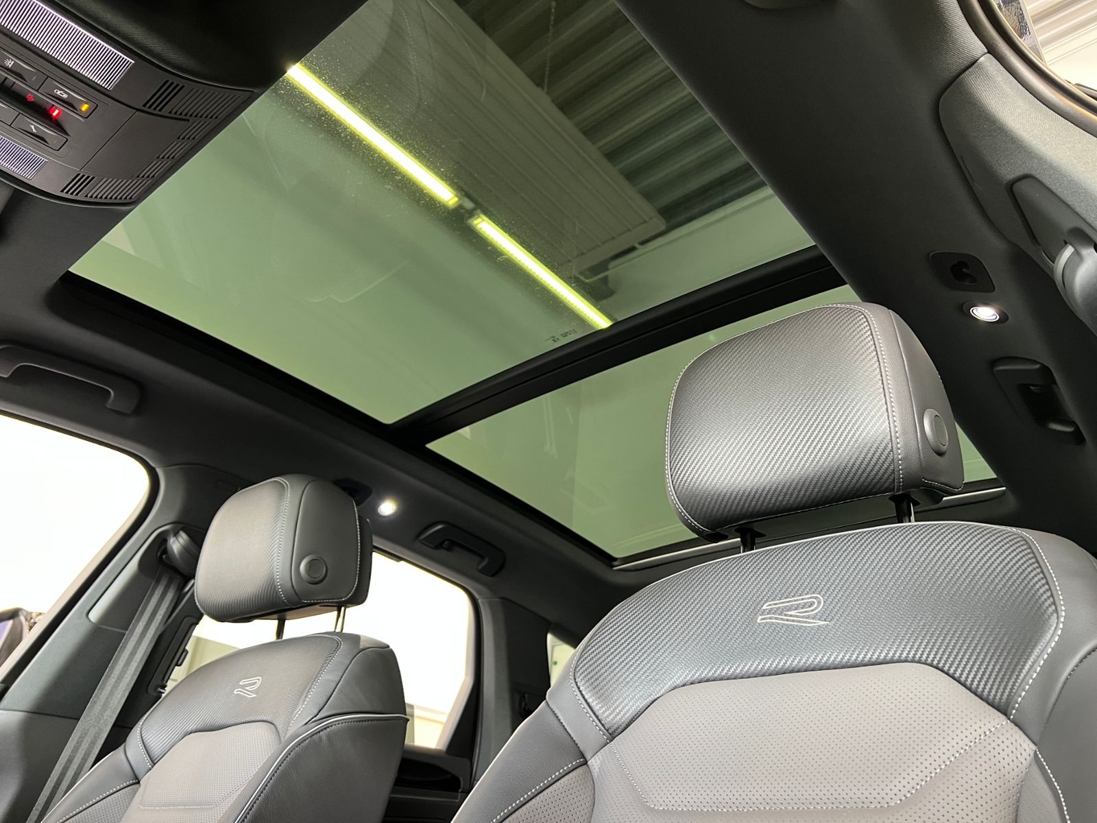 Fahrzeugabbildung Volkswagen Touareg R-Line 3.0 V6 TDI 4MOTION *AHK, LED, Luf