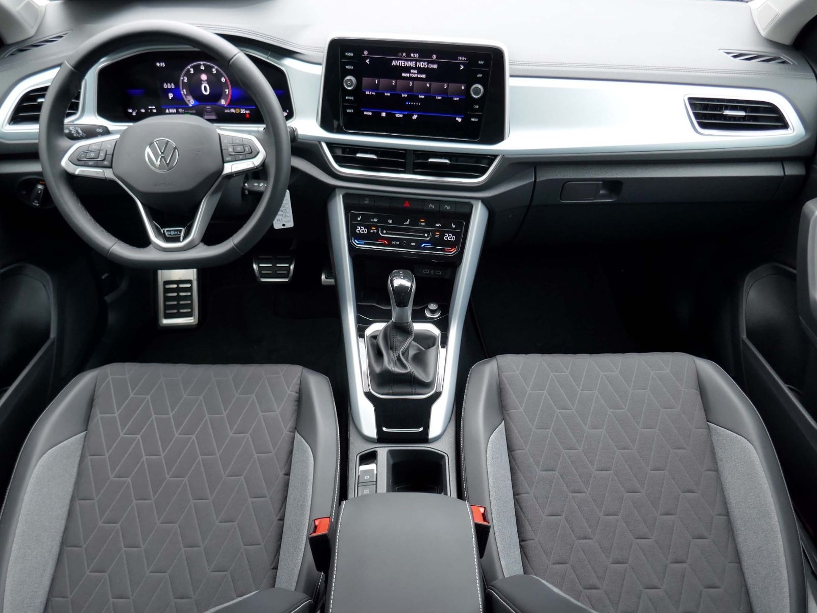 Fahrzeugabbildung Volkswagen T-Roc GOAL 1.5 TSI DSG | LED RFK ACC Navi