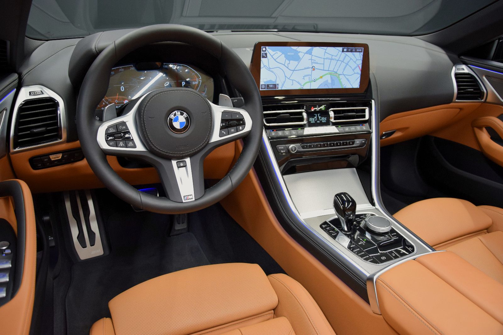 Fahrzeugabbildung BMW 840 i xDrive Cabrio M Sport Leder beige ACC HuD