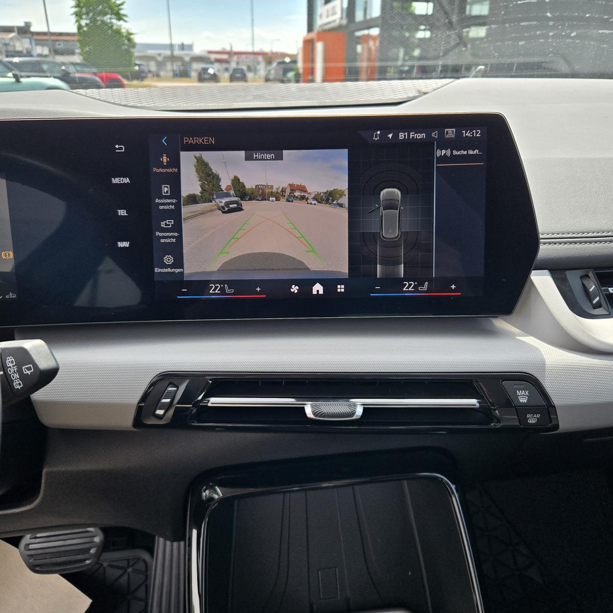 BMW 218i Active Tourer RFK DAB SHZ Keyless