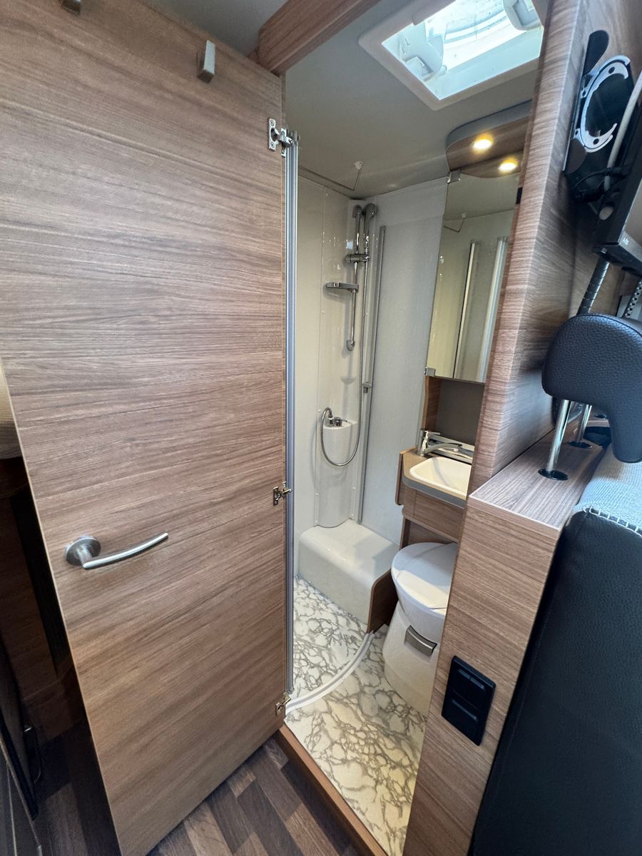 Fahrzeugabbildung Weinsberg CaraCompact 600 MEG EDITION PEPPER NAVI KAMERA