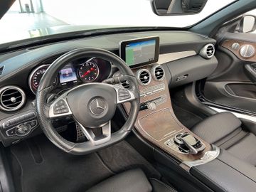 Fahrzeugabbildung Mercedes-Benz C 300 AMG Paket Kamera HUD DVD Burmester Voll
