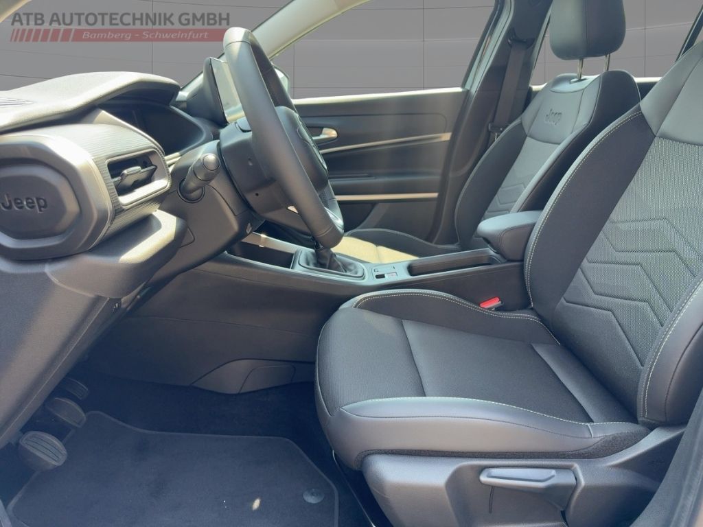 Fahrzeugabbildung Jeep Avenger Altitude  NAVI  RÜCKFAHRK.  KLIMAAUTOM.