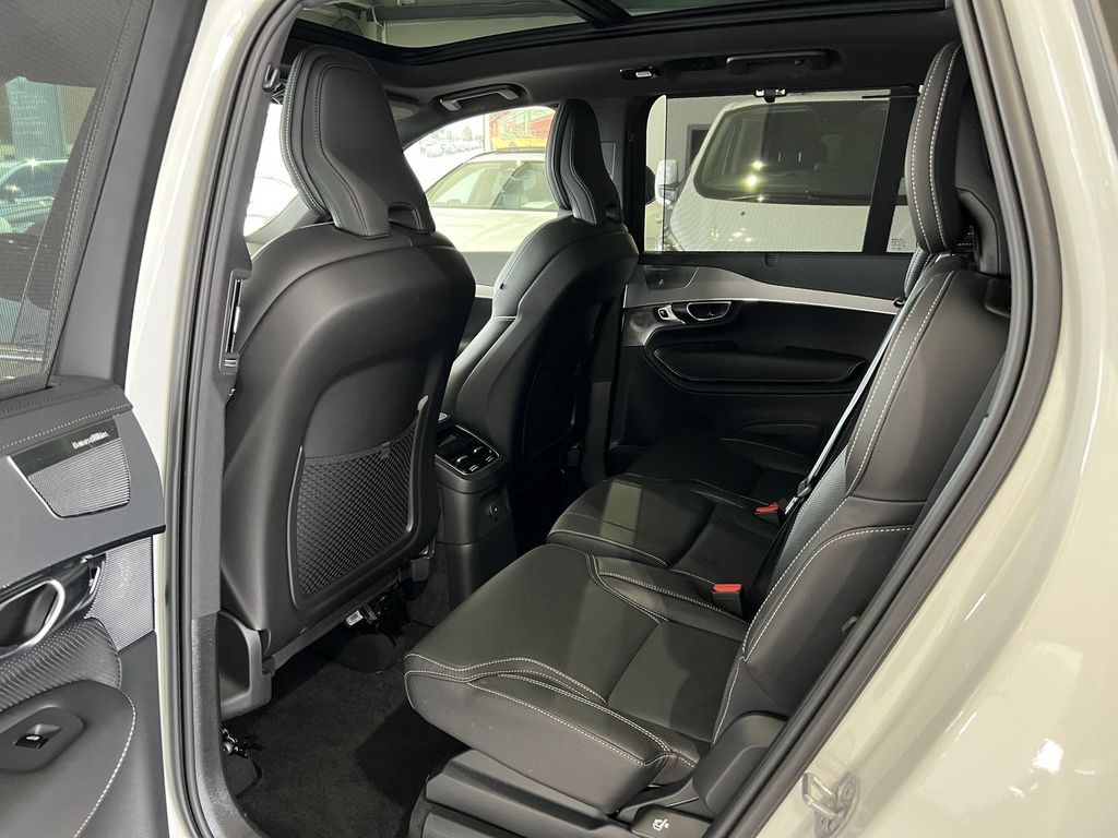 Volvo XC90 T8 Plus Bright Recharge AWD FourC AHK B&W