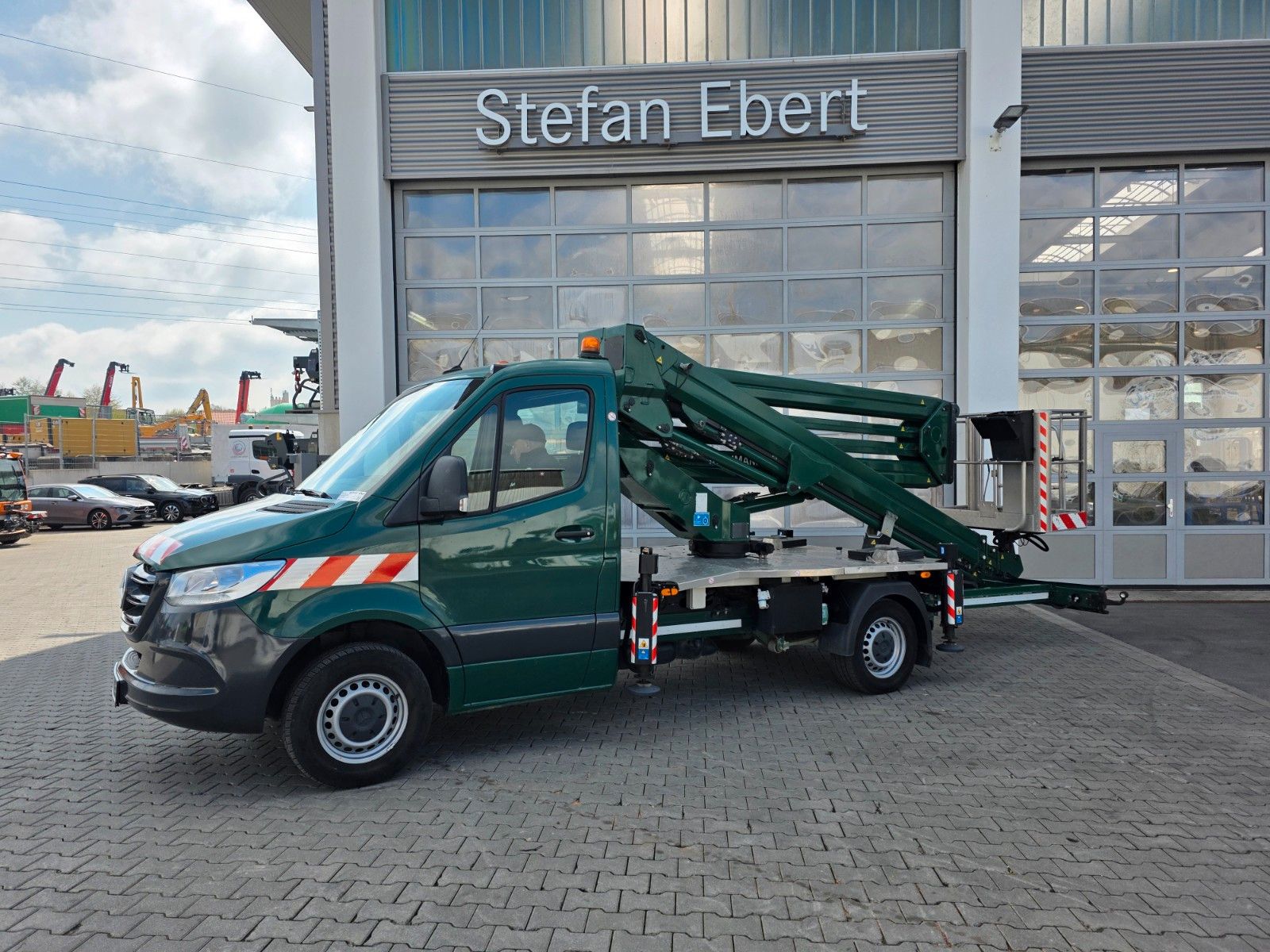 Fahrzeugabbildung Mercedes-Benz Sprinter 314 Hubsteiger