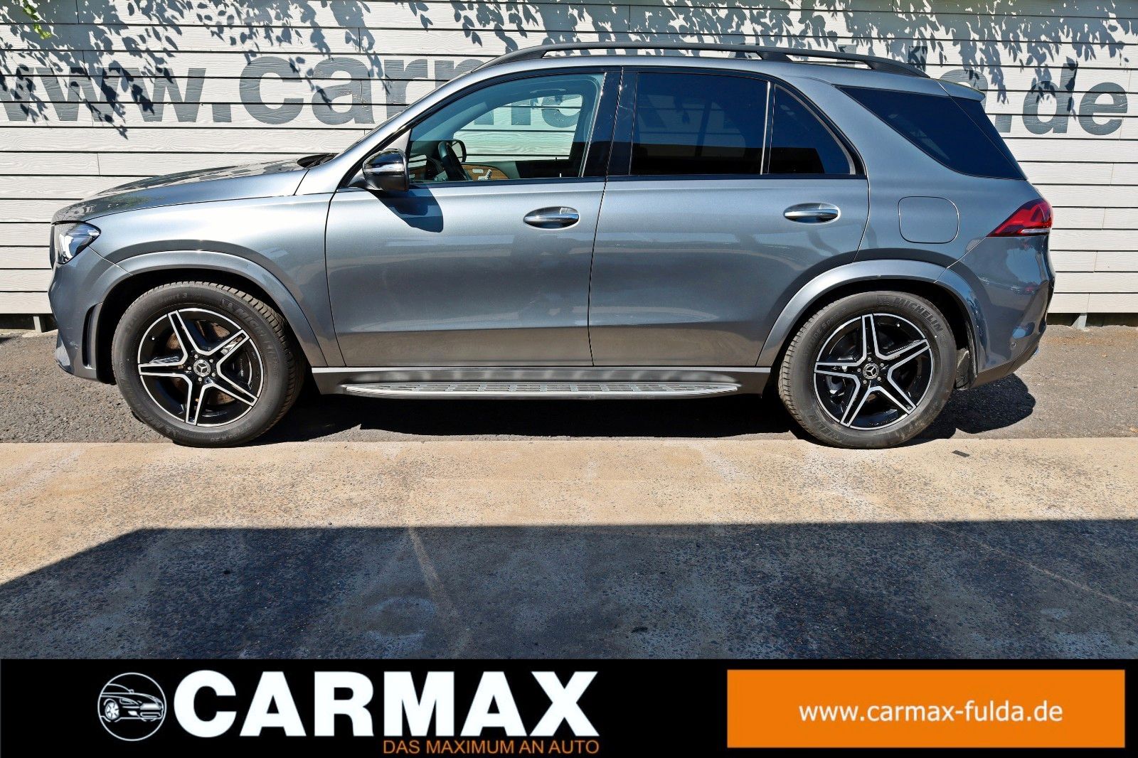 Fahrzeugabbildung Mercedes-Benz GLE 350e 4M AMG Leder,Navi,LED,PanDach,Night,360