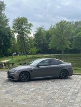 Alfa Romeo Giulia Quadrifoglio MWSt Sparco Akrapovic - Alfa Romeo Giulia: Quadrifoglio