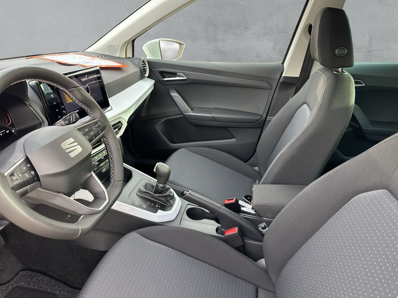 Fahrzeugabbildung SEAT Arona Road Edition 1.0 TSI 116 PS DSG