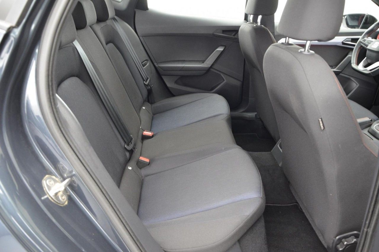 Fahrzeugabbildung SEAT Ibiza FR 1.0l TSI 81kW 6-Gang LED Navi SHZ