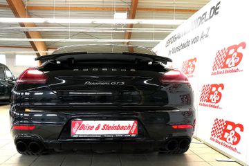 Porsche Panamera - 4