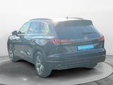 Volkswagen Touareg 3.0TDI R-Line 4M Navi LED AHK Pano Stand - Volkswagen Touareg Gebrauchtwagen