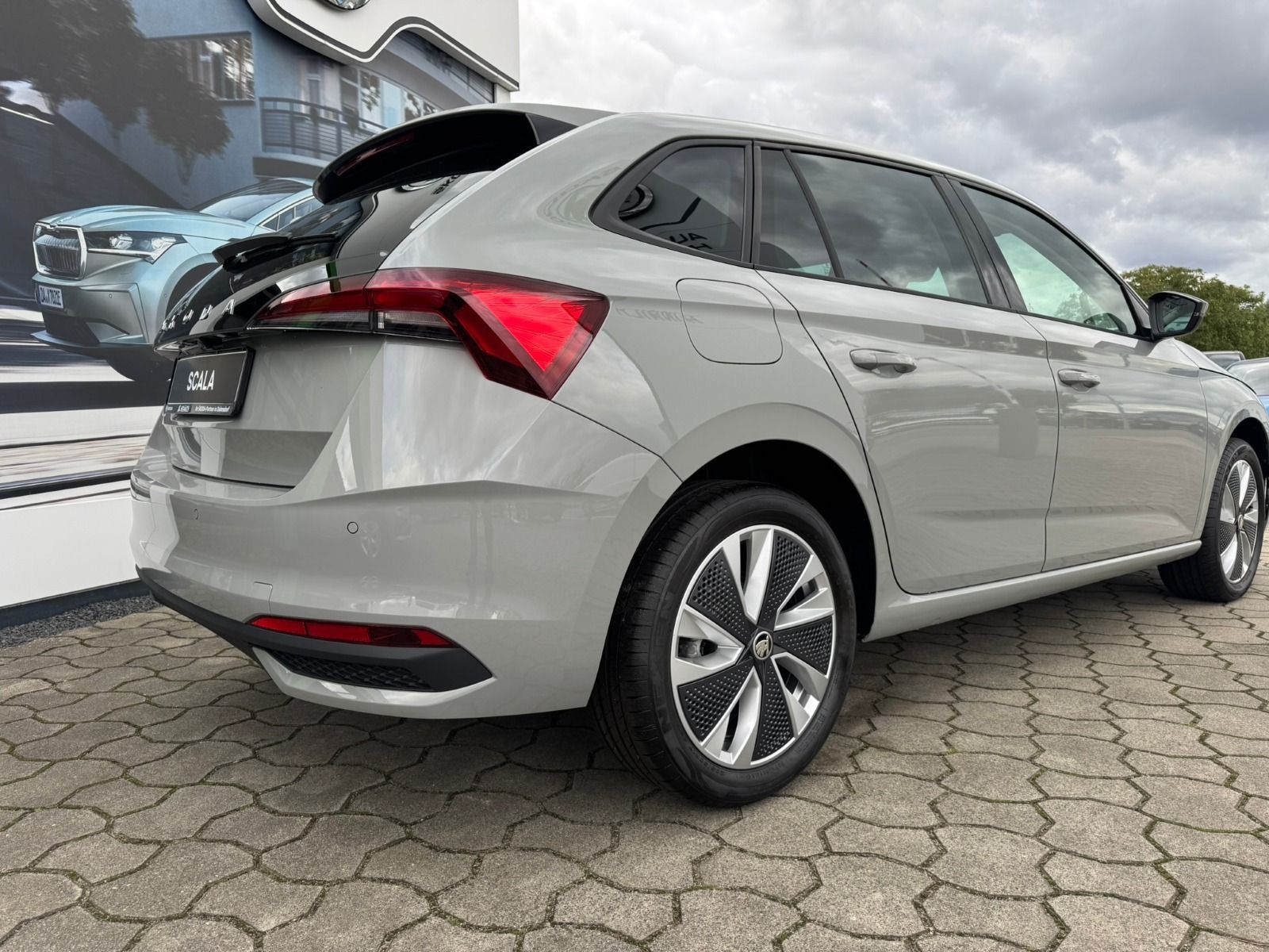Fahrzeugabbildung SKODA Scala Selection TSI DSG*RFK*NAVI*LED