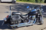 Kawasaki VN 900 mit Koffer, Scheibe, Navi - KAWASAKI VN 900