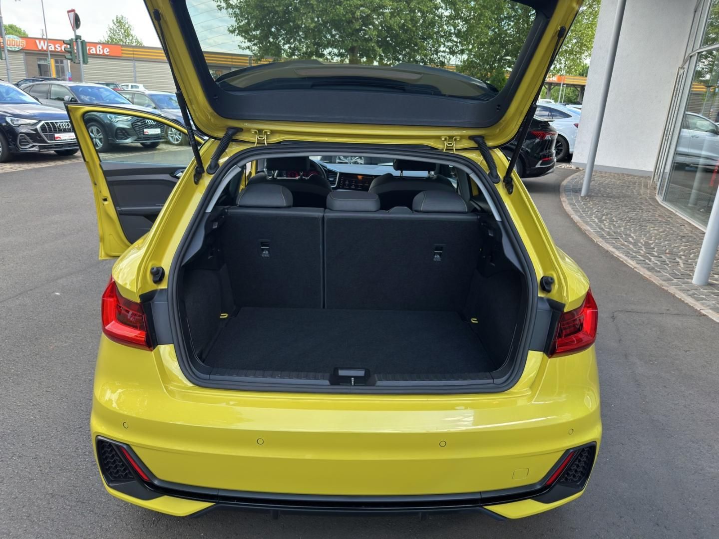 Fahrzeugabbildung Audi A1 Sportback S line S-Line 25 TFSI LED Smartphon