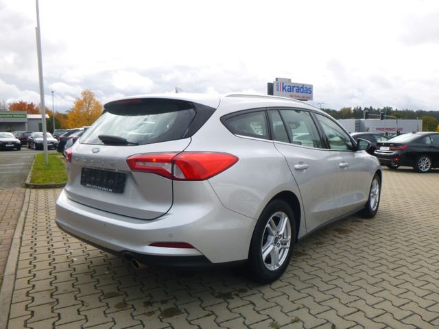 Fahrzeugabbildung Ford Focus Turnier 1,5 EcoBoost >NAV/Sitzheiz/PDC<