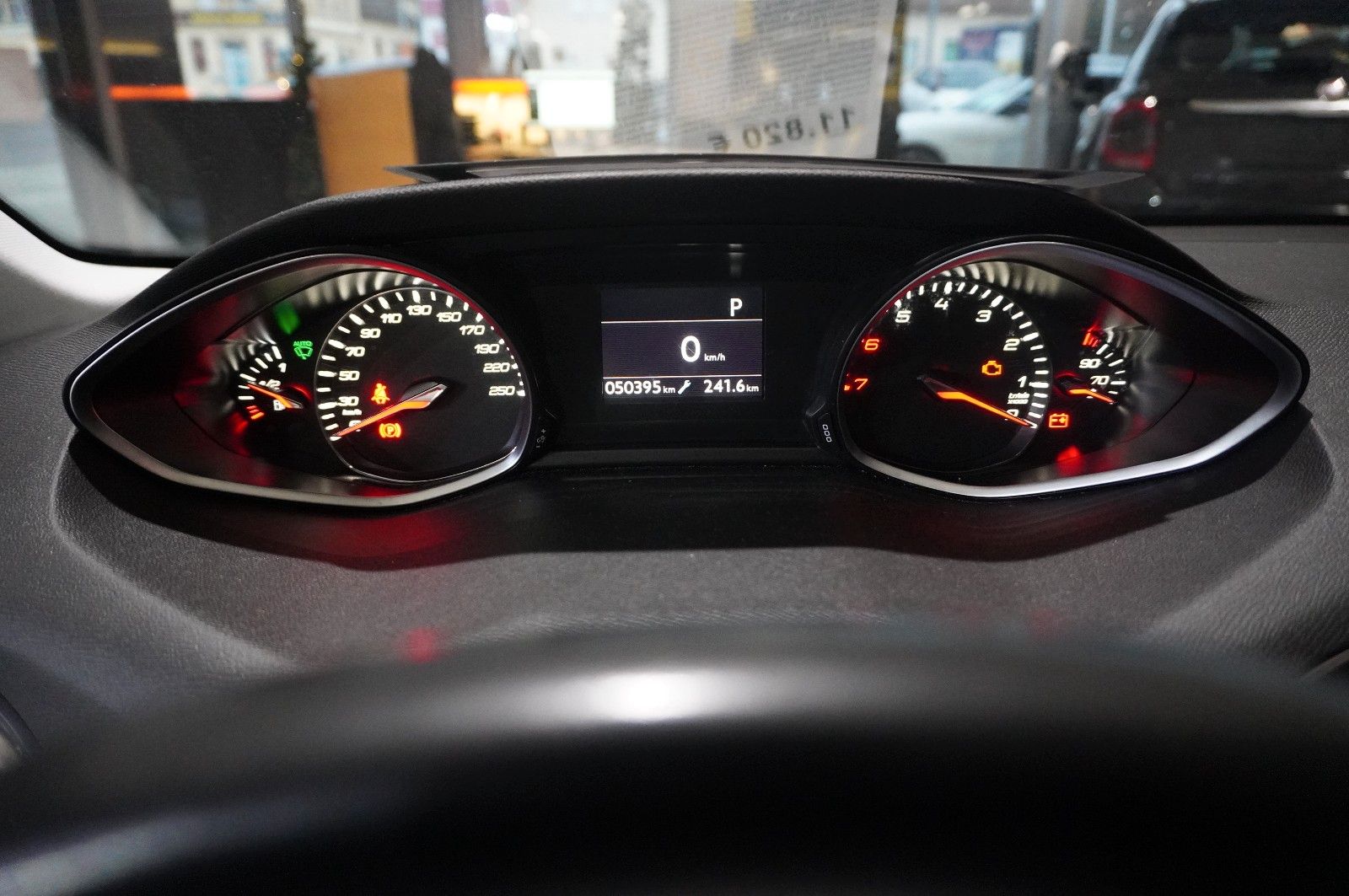 Fahrzeugabbildung Peugeot 308 LIM. 1.2T ACTICE PACK NAVI/LED/SPORT/NEBEL