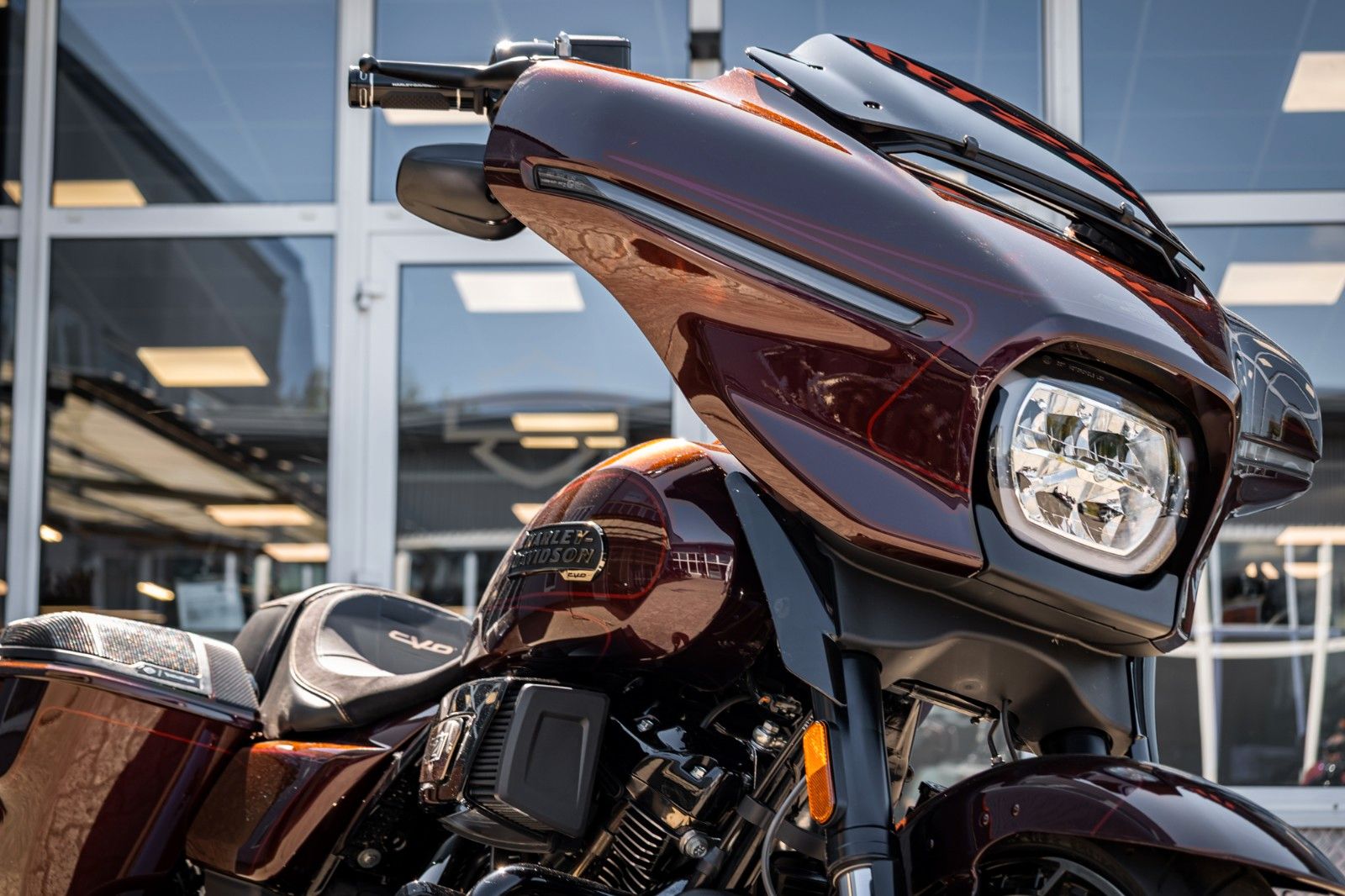 Fahrzeugabbildung Harley-Davidson CVO Street Glide FLHXSE 121 Cui - Jekill & Hyde
