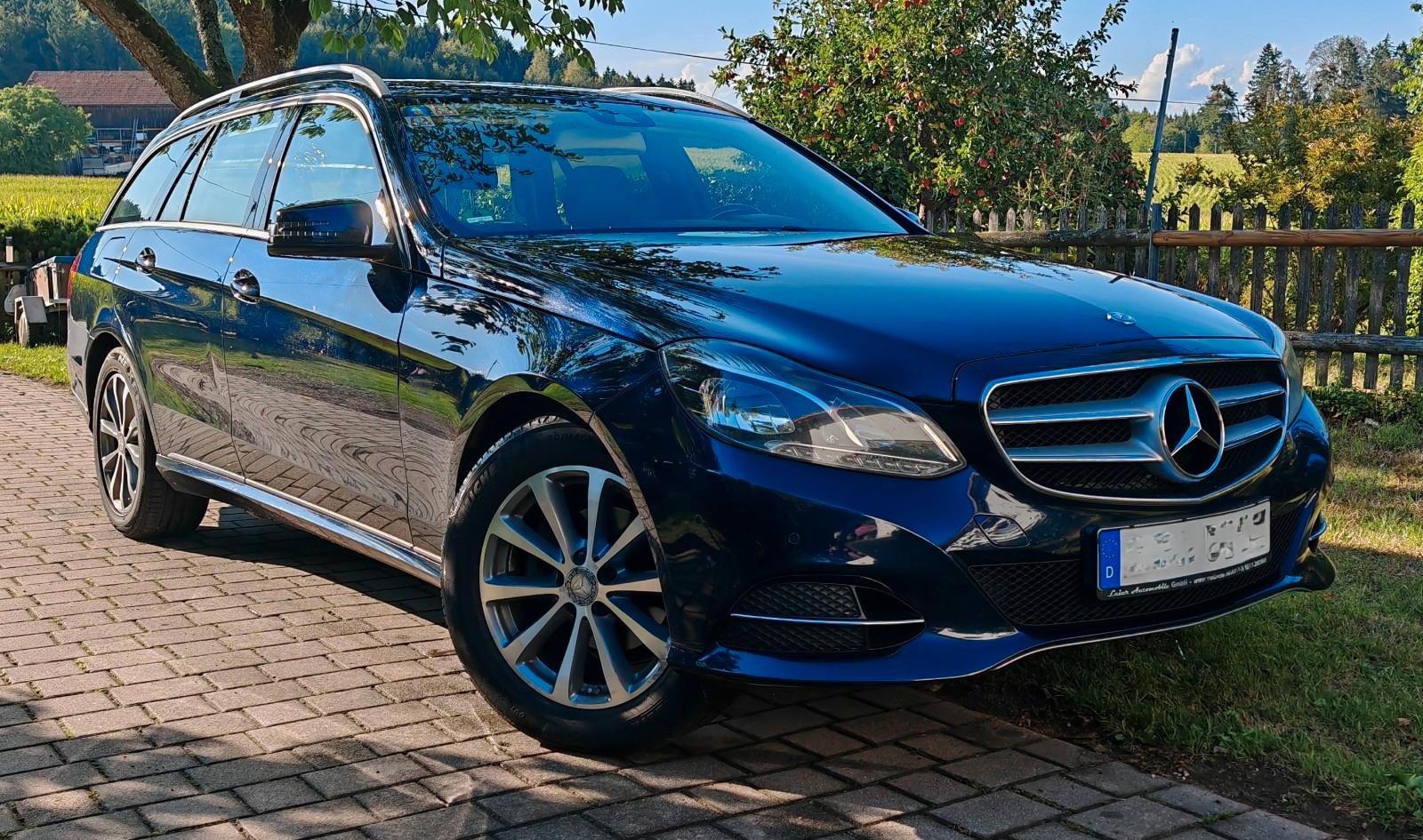 Mercedes-Benz E 220 BlueTEC BlueEFF. Standard