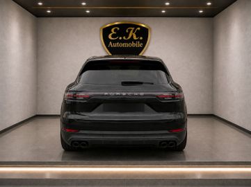 Porsche Cayenne - 6
