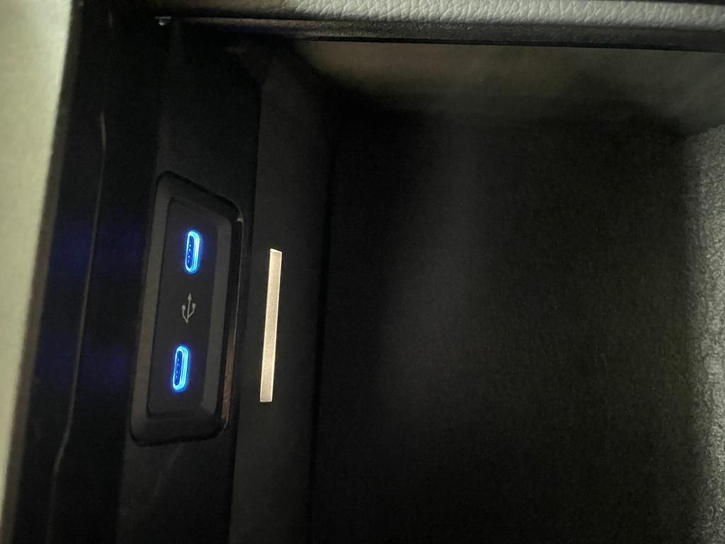 Fahrzeugabbildung Mercedes-Benz C 200 4M T + AMG+AHK+ASSISTENZ+DIGITAL+3D-SOUND+