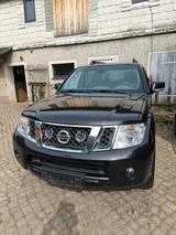 Nissan Pathfinder 3.0 V6 dCi DPF LE 4WD Automatik LE - gebrauchte Nissan Pathfinder aus dem Jahr 2011