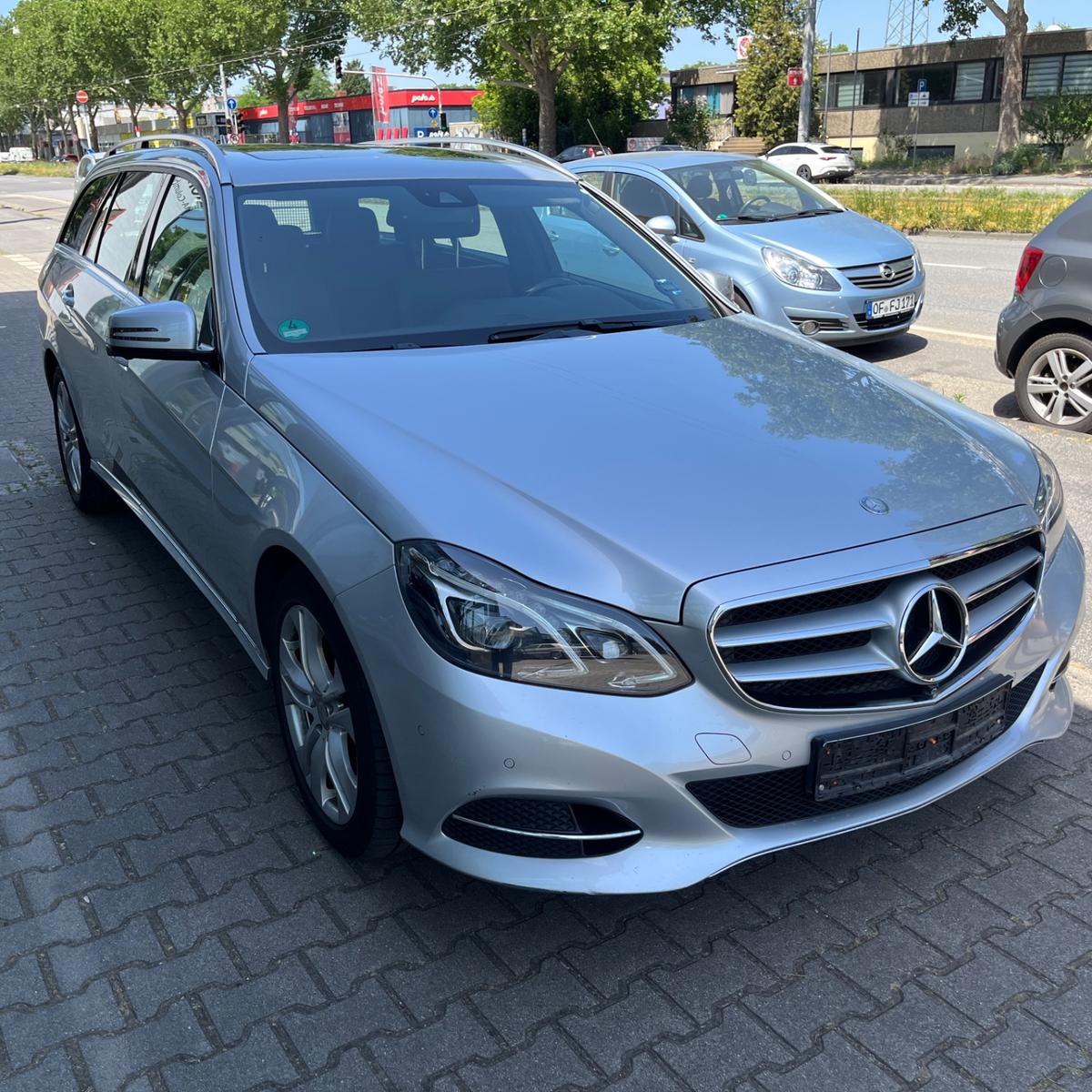 Mercedes-Benz E 220 E T-Modell E 220 BlueTec 4Matic