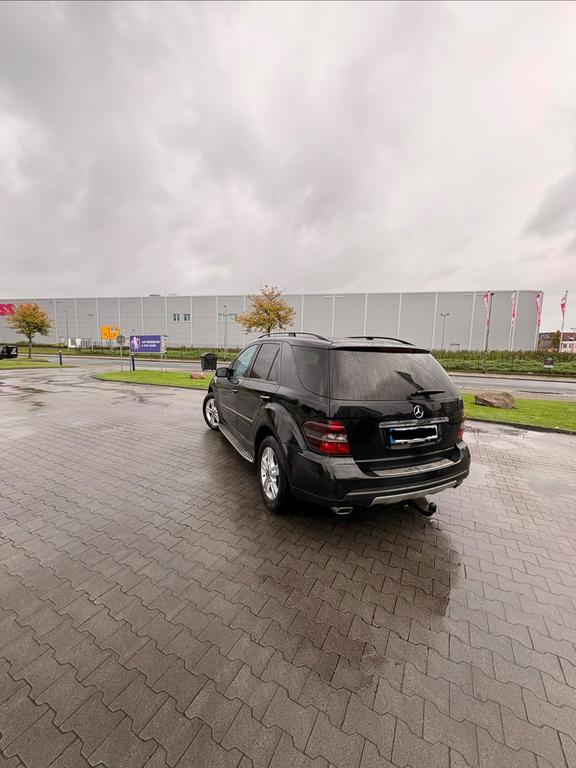 Mercedes-Benz ML 320