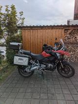 BMW R1200GS- mit Koffer, Topcase und Navi - Offers matching your search criteria