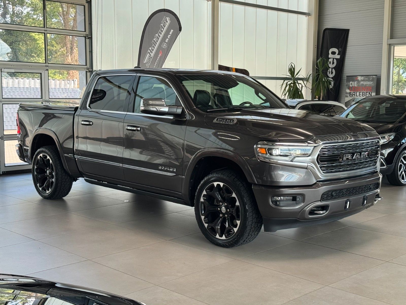 Fahrzeugabbildung Dodge RAM 5,7 Limited LPG "200 Liter-Tank  AHK LRA"
