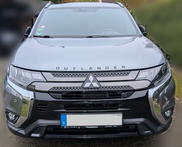 Mitsubishi Outlander 2WD 2.0 Spirit+CVT7 aus 1. Hand