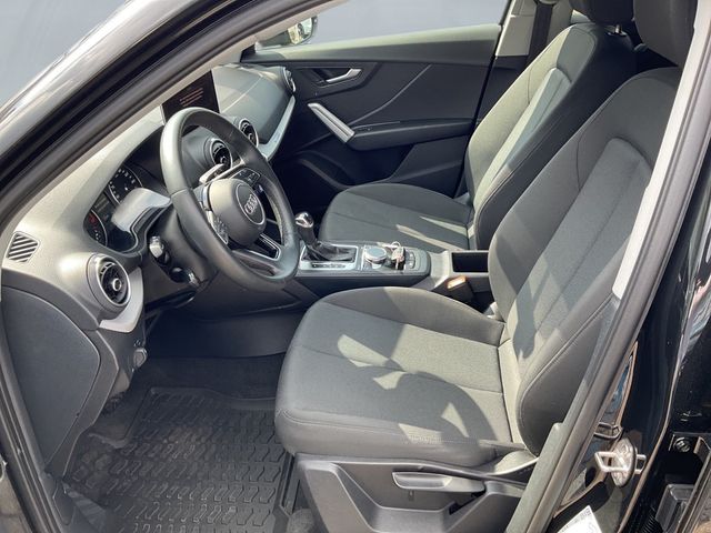 Q2 35 1.5 TFSI S-tronic PDC SHZ KAMERA NAVI LED