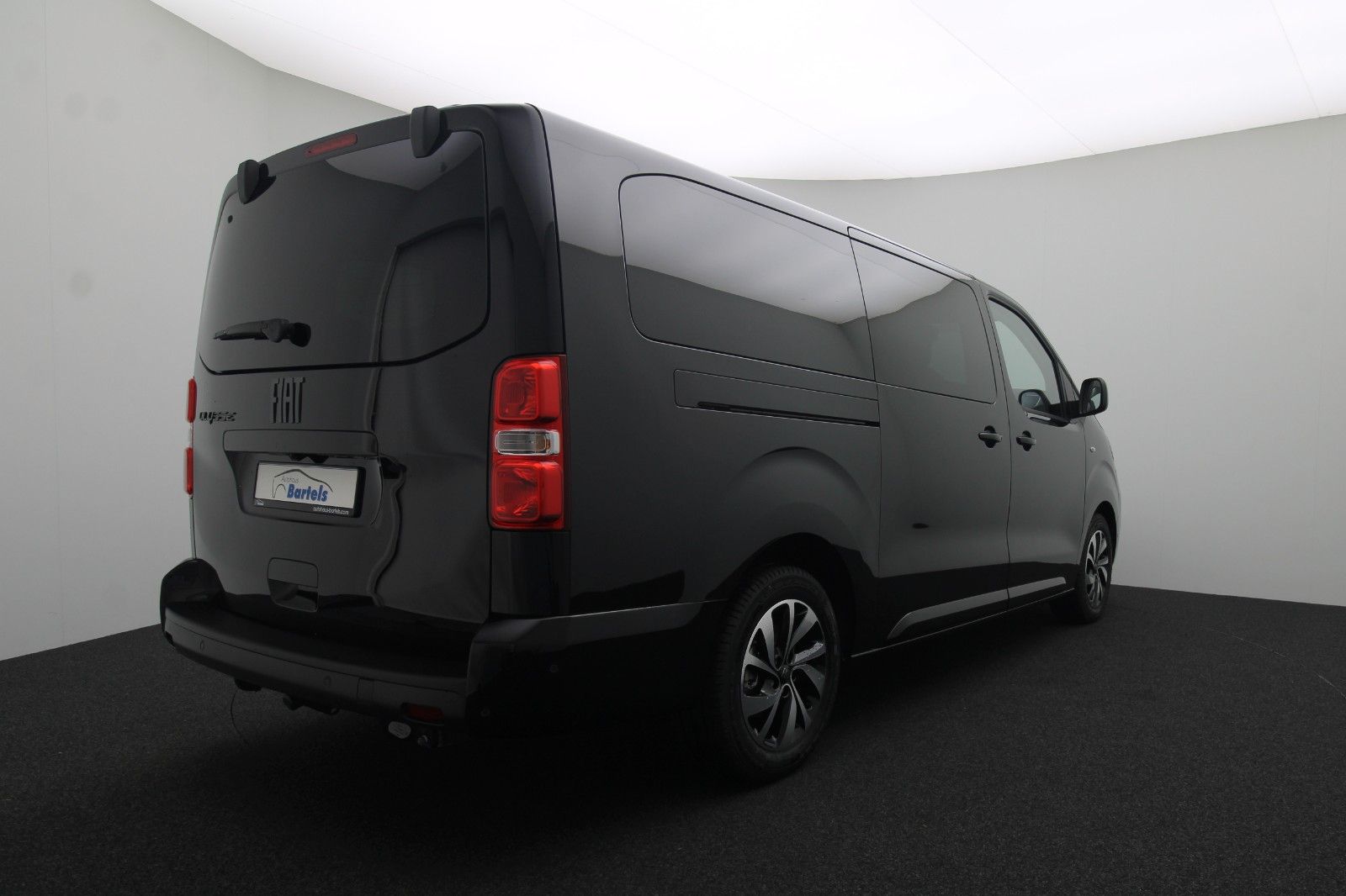 Fahrzeugabbildung Fiat Ulysse 2.0 BlueHDi 180 S&S EAT8 TOP L3 (5,33m)