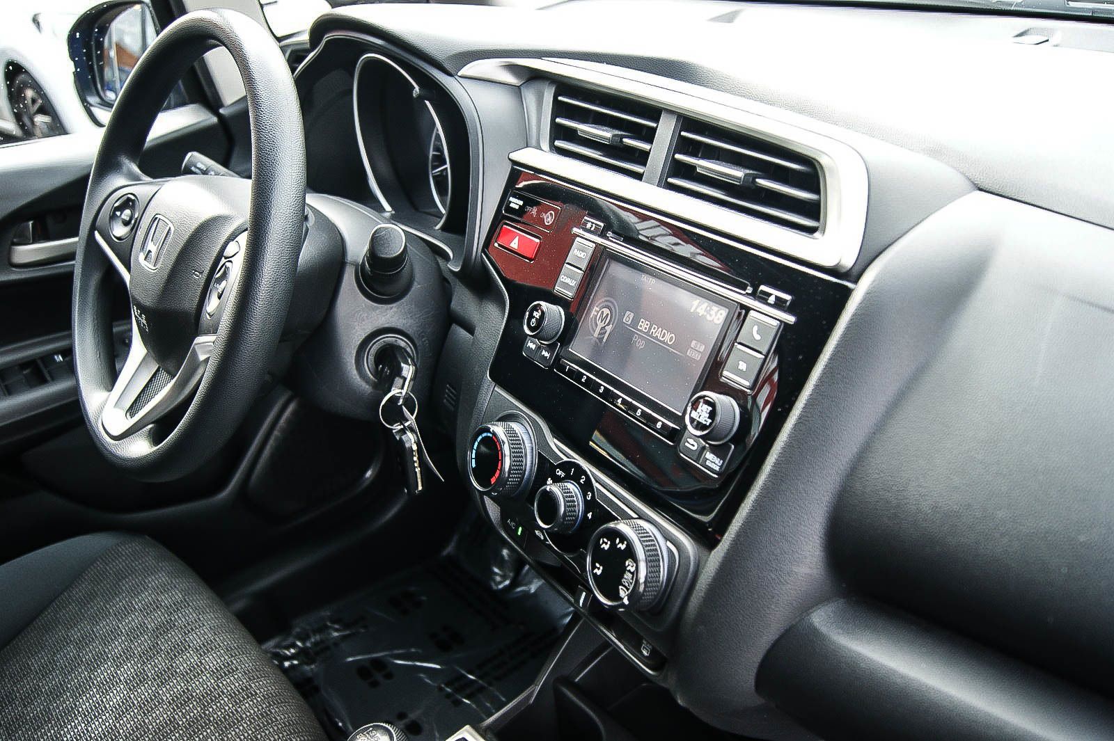 Fahrzeugabbildung Honda Jazz 1.3 i-VTEC Trend SPORTY BLUE RENTNERBESITZ