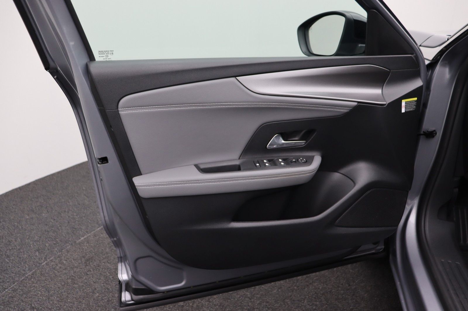 Fahrzeugabbildung Opel Mokka-e Elegance