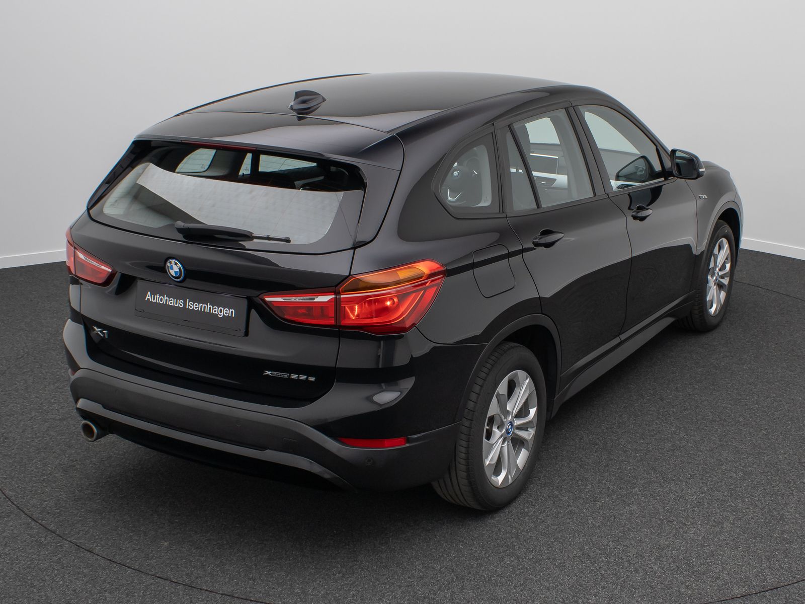 Fahrzeugabbildung BMW X1 xD25e DAB Navi ParkAssist Lordos Geschwindig