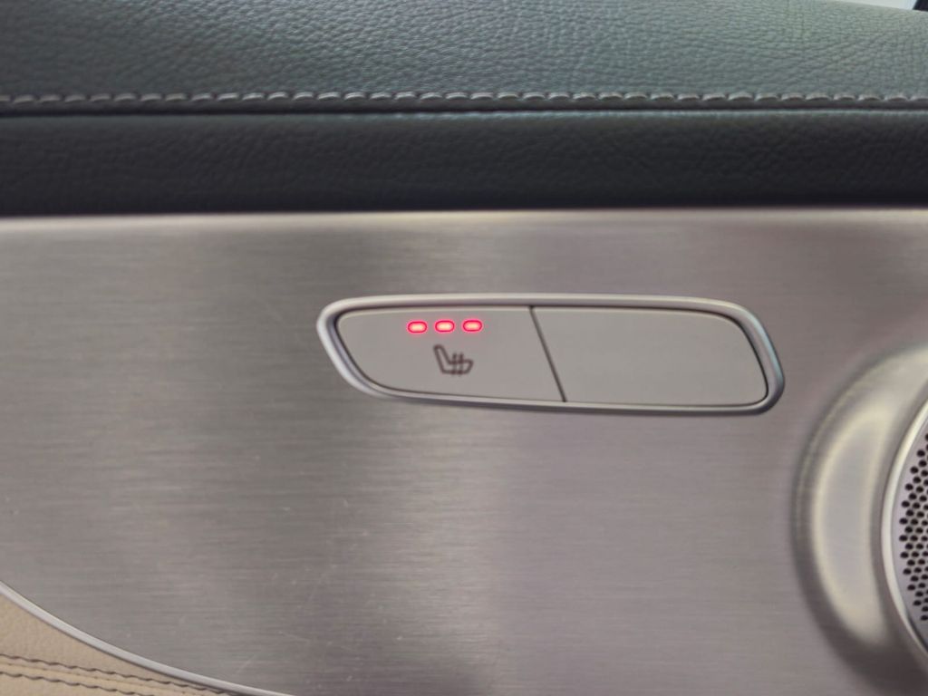 Mercedes-Benz C 300 Coupe AMG*PANO*BURM*HUD*DISTR*STHZG*360°