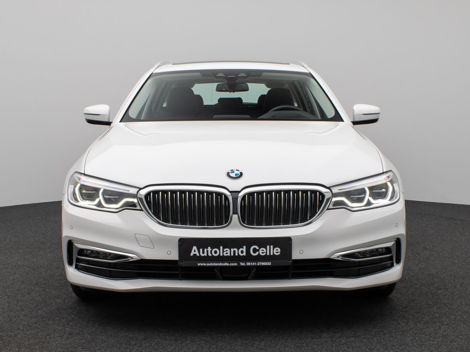 Fahrzeugabbildung BMW 520d Luxury Line Panorama Kamera HUD DAB HiFi