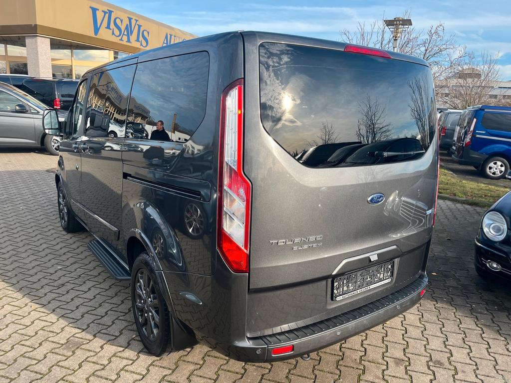 Ford Tourneo Custom