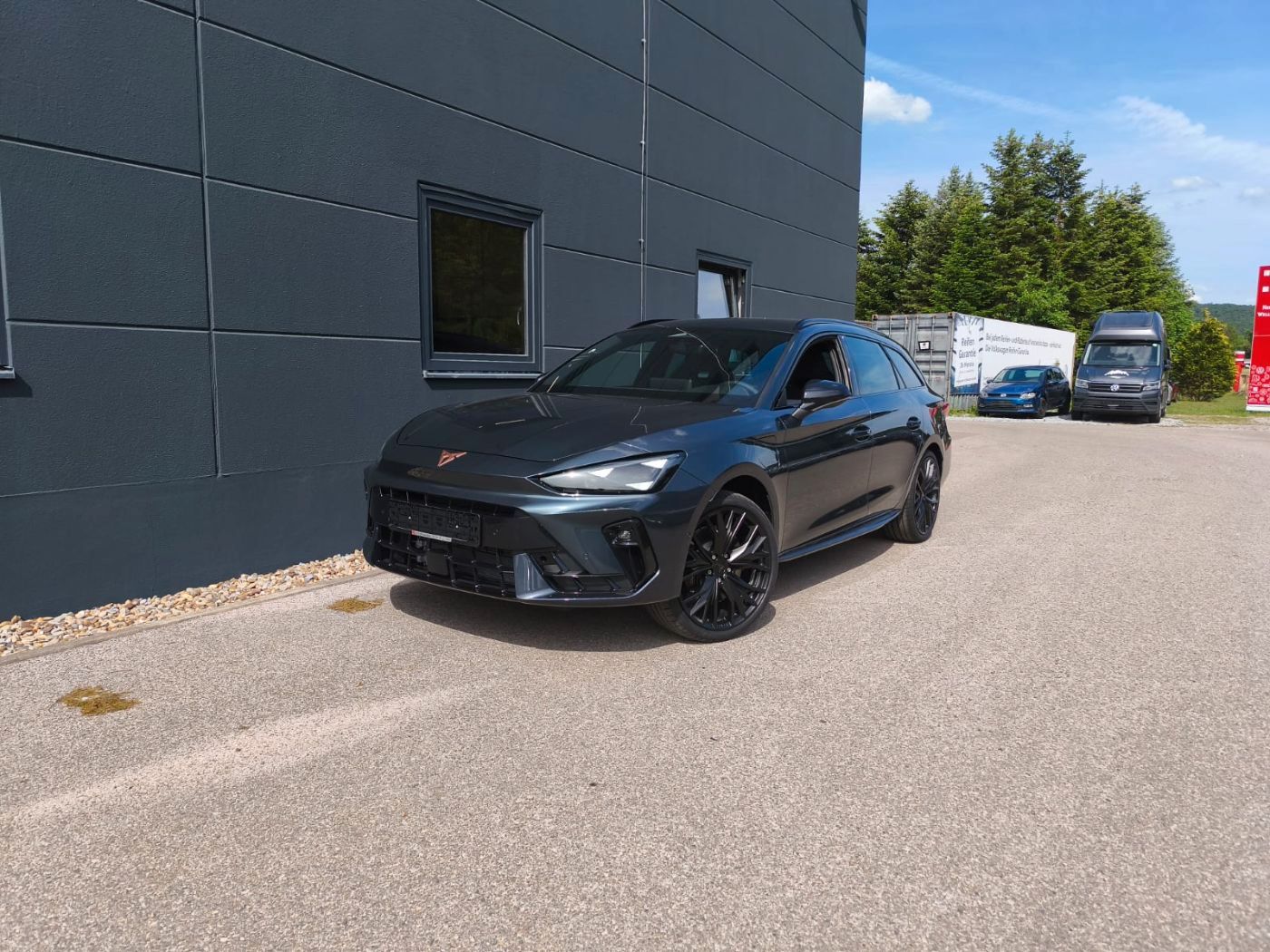 Cupra Leon Sportstourer 1.5 eHybrid VZ BLACK ab 299.- imagem 2